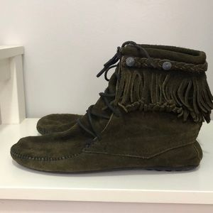 Minnetonka green leather booties with fringe